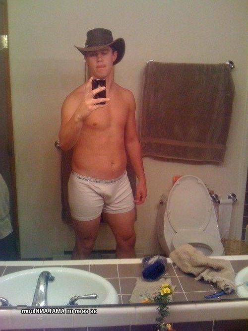 15P Hot and sexy amateur hunks posing for their lovers