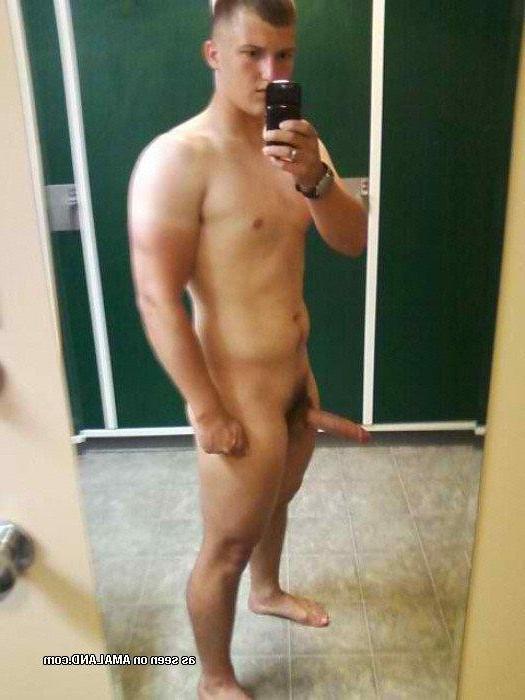15P Hot and sexy amateur hunks posing for their lovers