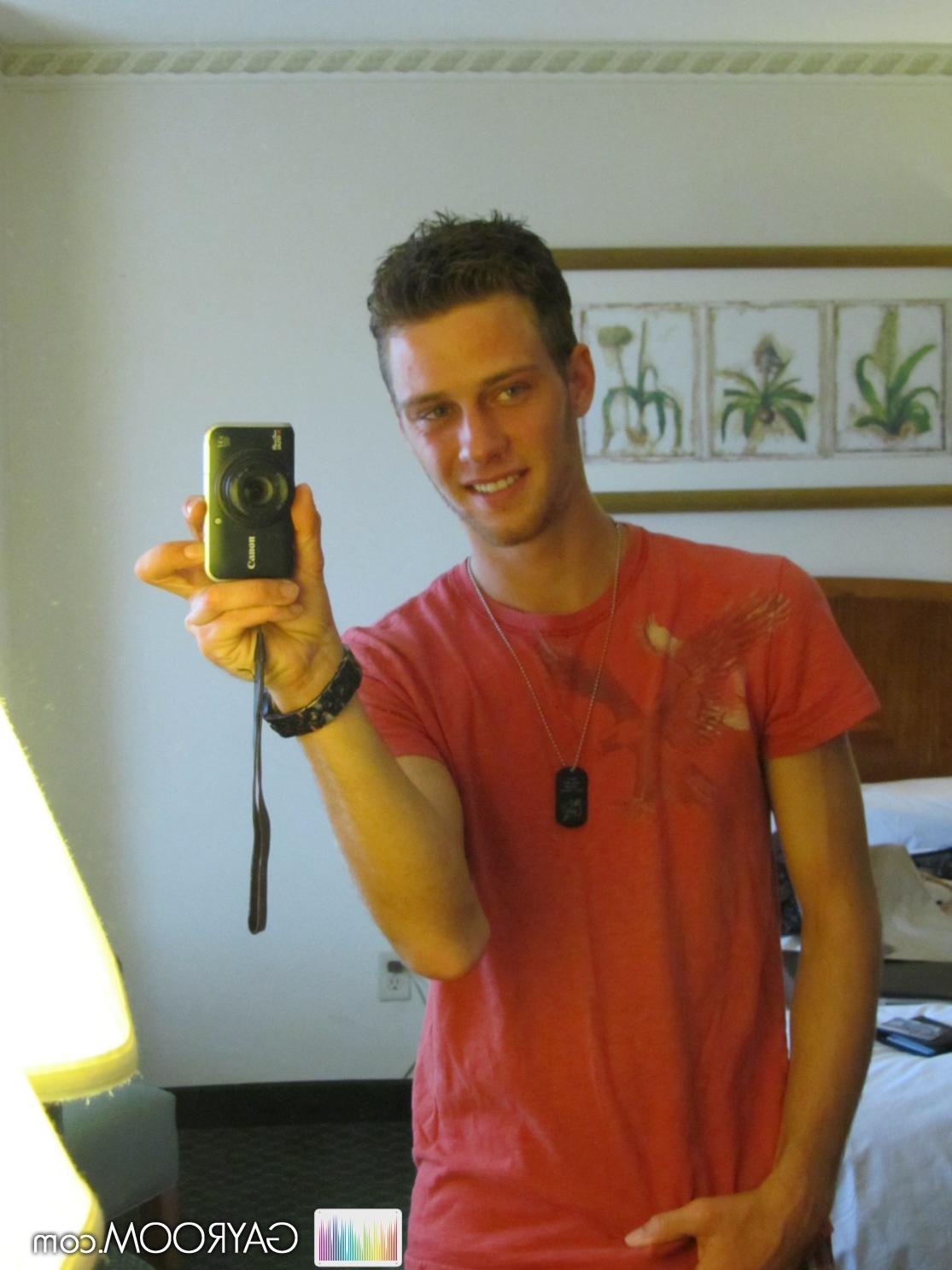 16P Gay pornstar Chad Davis up close and personal
