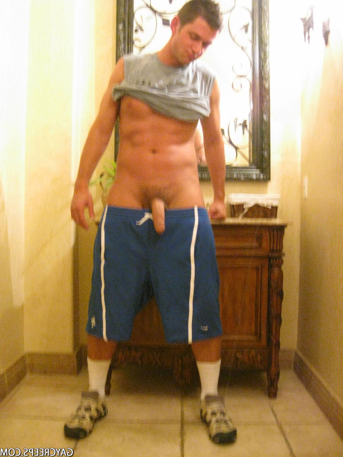 16P Gay pornstar Tommy Defendi up close and personal