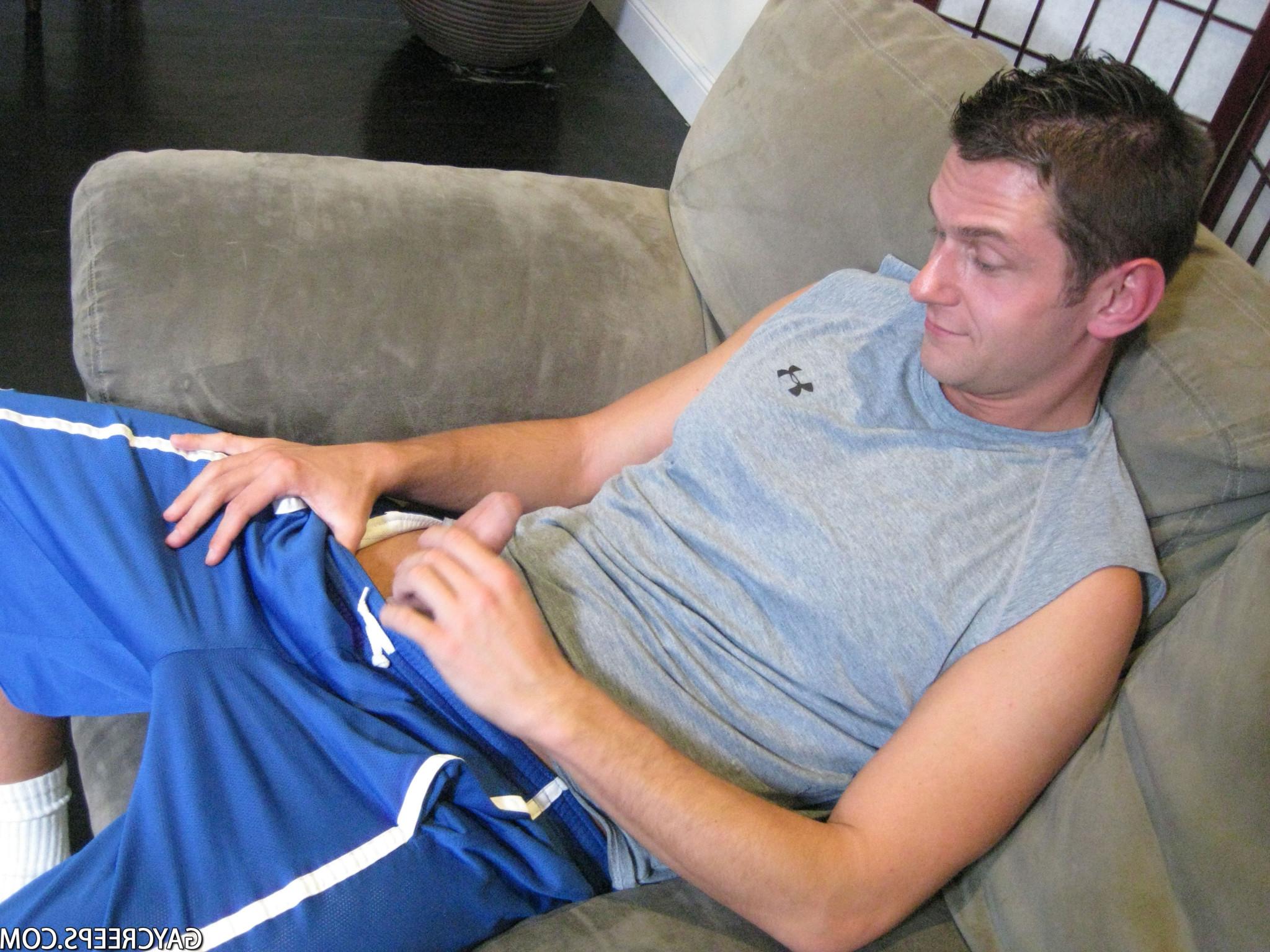 16P Gay pornstar Tommy Defendi up close and personal