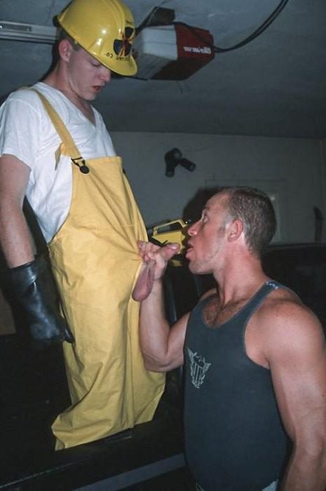 19P Younger and older workers enjoy sucking and screwing each other