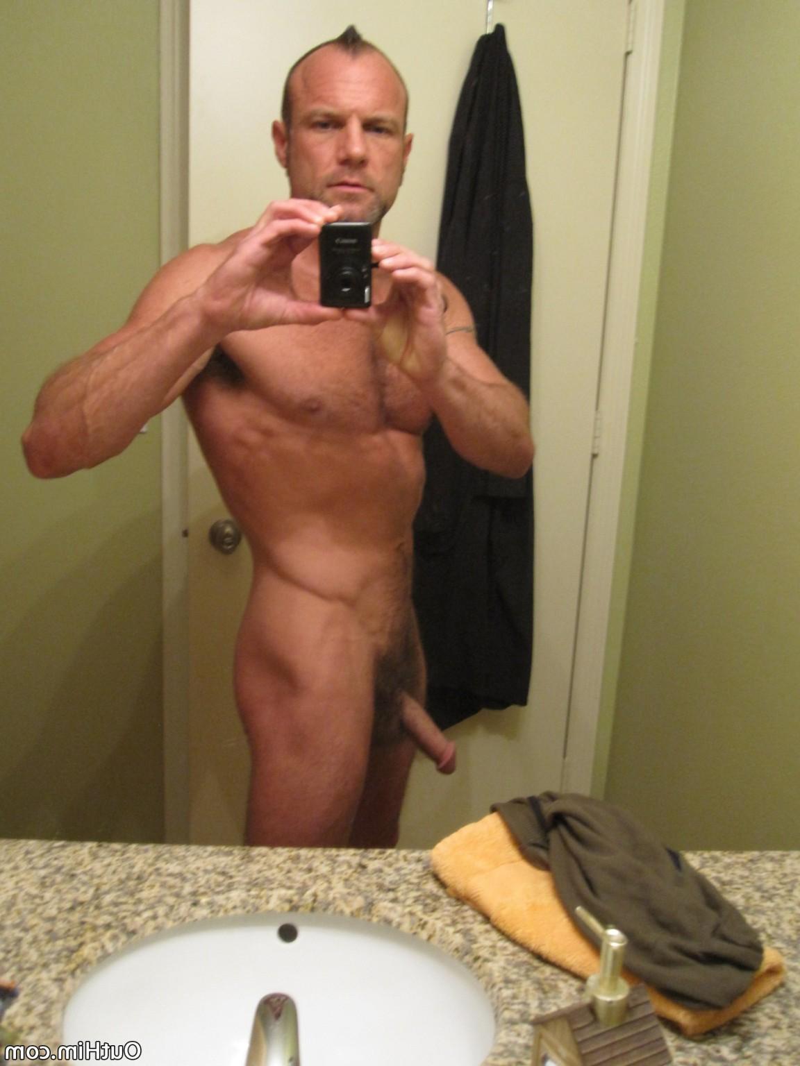 16P Gay pornstar Chad Brock up close and personal