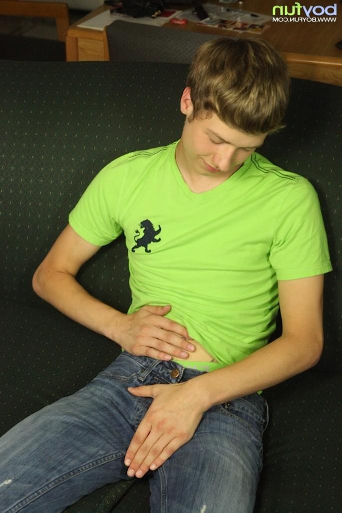 15P Smooth twink Levi Lee tugs on his hard cock