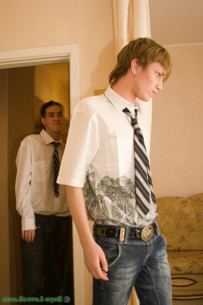 16P Three twinks fucking and sucking like crazy after class