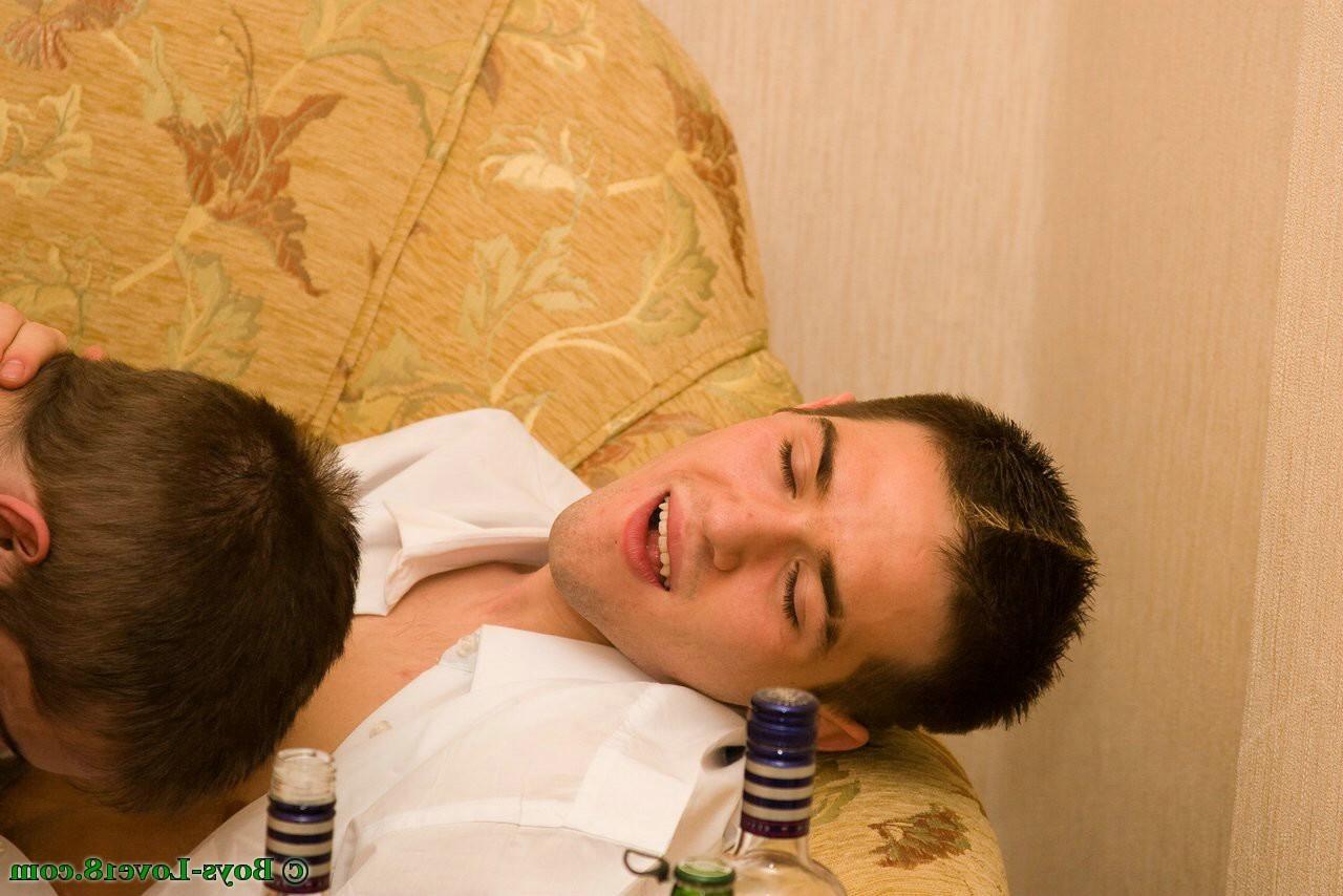 16P Three twinks fucking and sucking like crazy after class