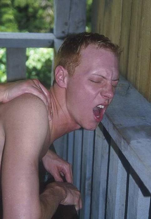 20P Red and dark twinks drilling each other in jacuzzi