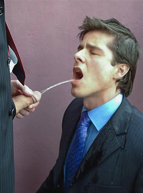 20P Two new clerks enjoy sucking and facial pissing in office toilet