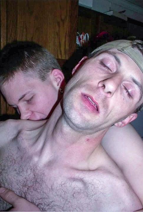 20P Smooth and hairy amateurs suck and fuck in kitchen