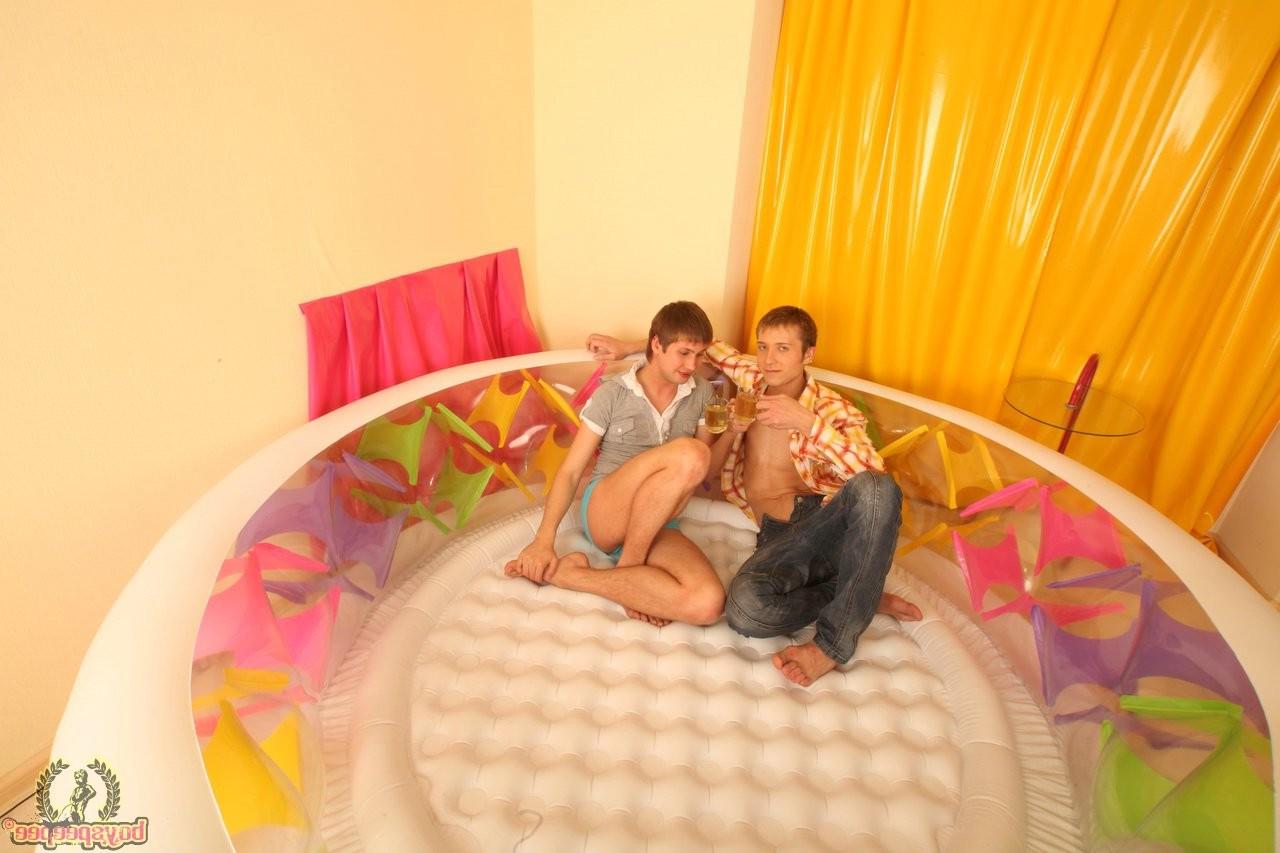 15P Teen gay 69 action down on the floor