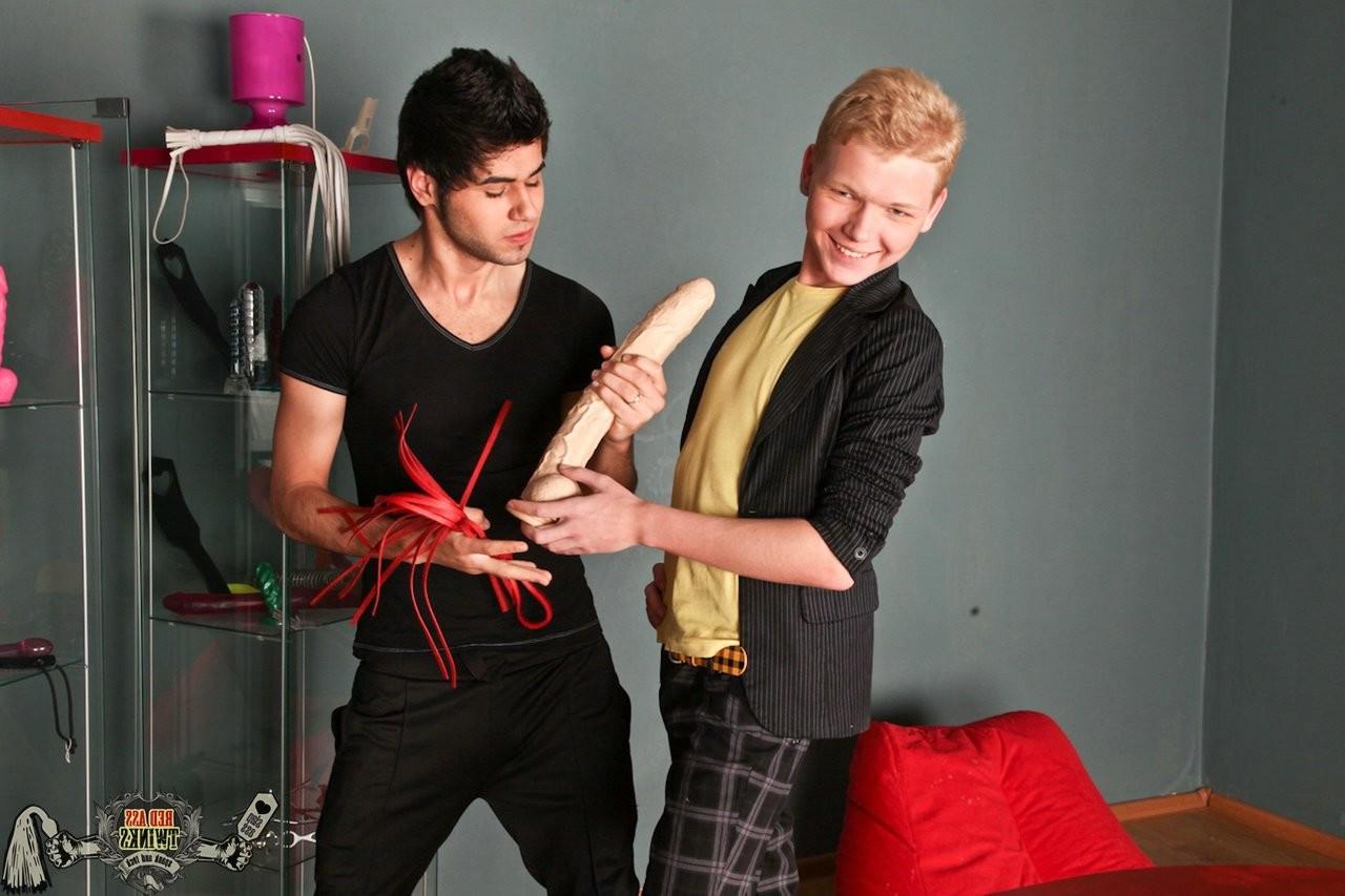 15P Blond guy gives head while his ass is being spanked