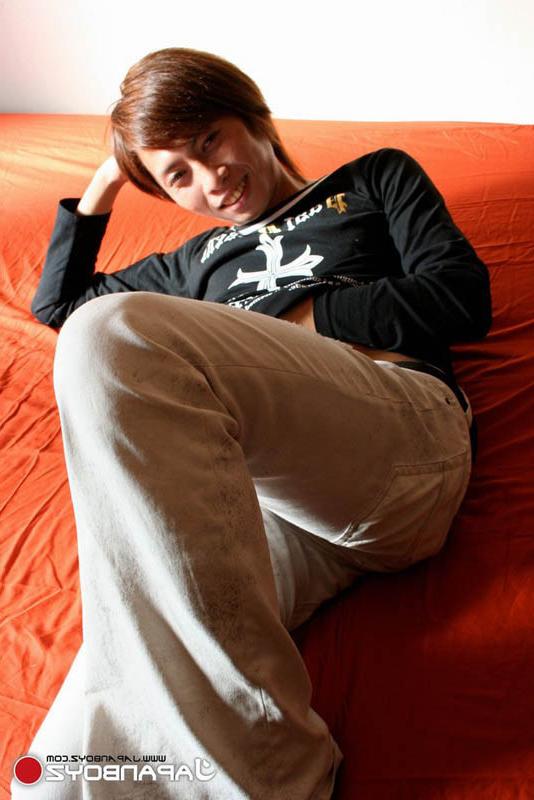 15P Japanese Twink Showing His Cock