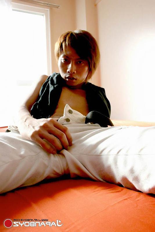 15P Japanese Twink Showing His Cock