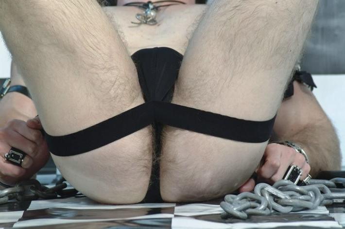 20P Leather lad in jockstraps plays the fool in studio