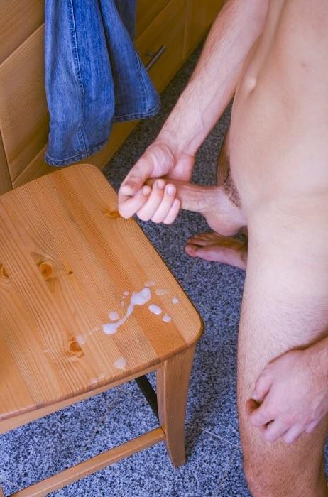 20P Two big cock smooth fellows blowing and thrusting in a kitchen