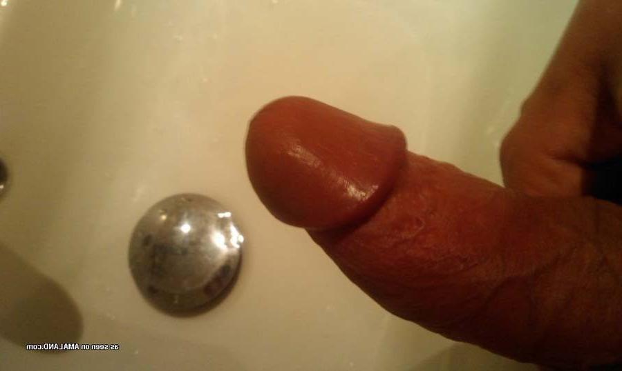 16P Picture compilation of amateur sexy BFs showing their dicks 