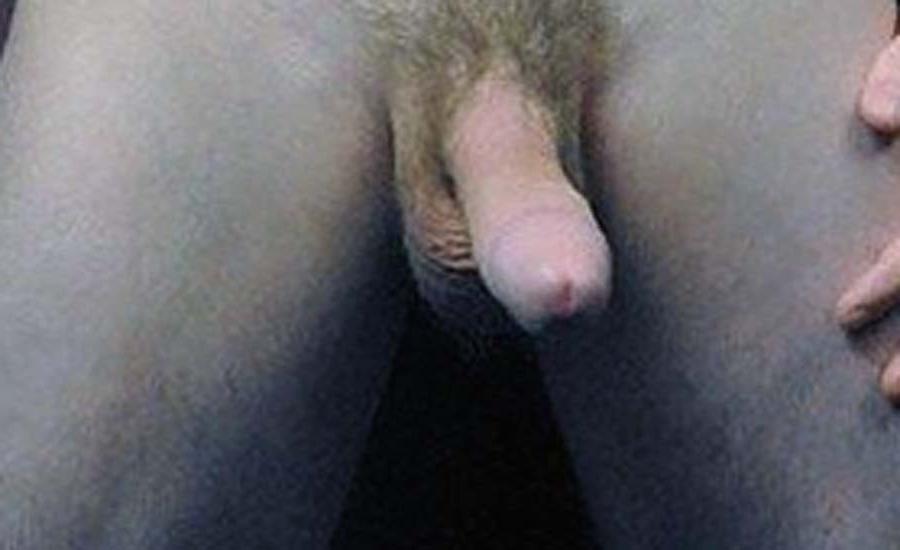 16P Picture compilation of amateur sexy BFs showing their dicks 