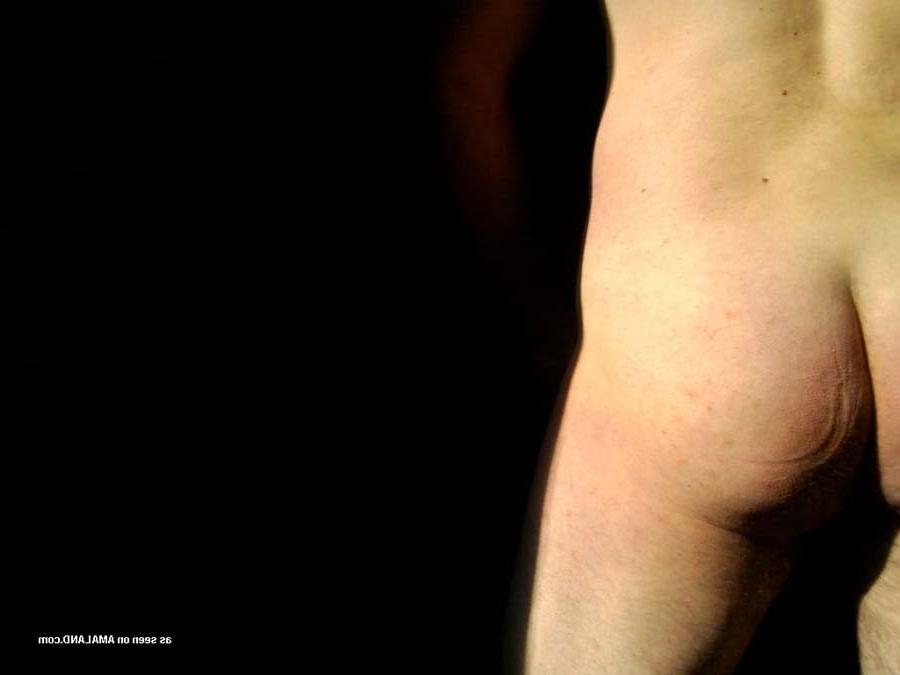 15P Picture gallery of a kinky jock displaying his dick 