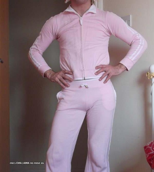 16P Photo set of a wild sleazy sissy fucking his ass 
