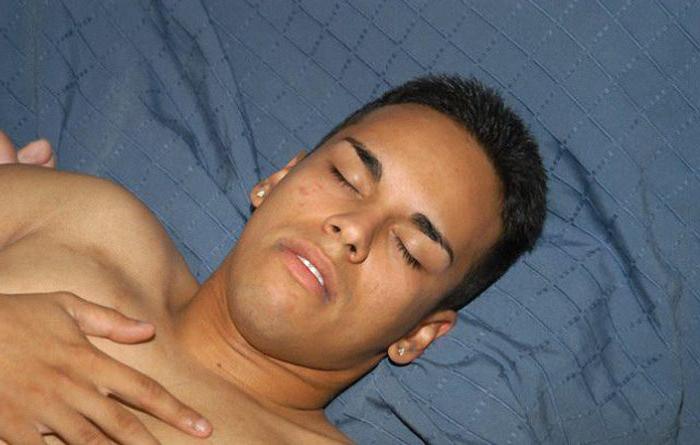 20P Latino knights screwing and jerking each other off in a motel
