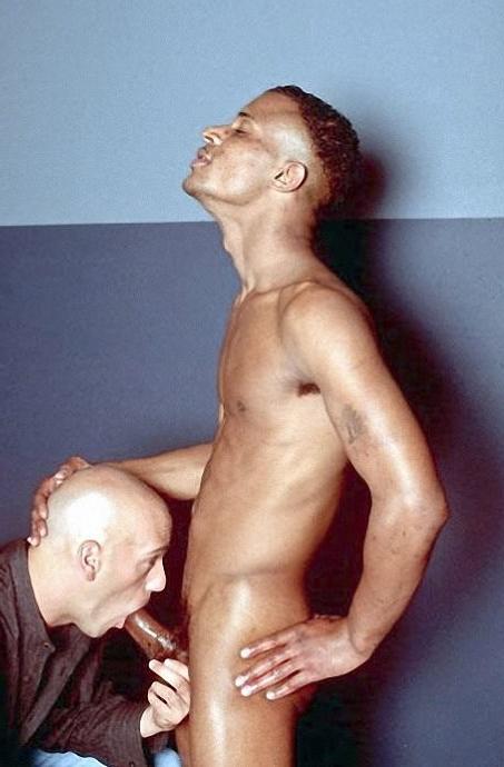 20P Bald euro and smooth ebony muscle blowing and fucking on a table
