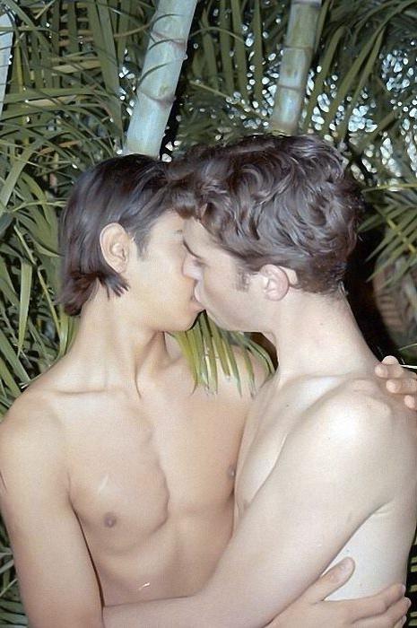 20P Asian and euro twinks enjoy outdoor fucking and cumming on face