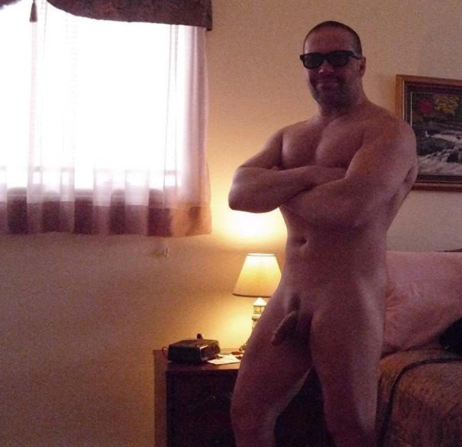 15P Photos of two amateur dudes showing their dicks 