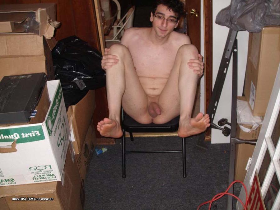 16P Photos of a naked geeky twink getting sleazy on cam 