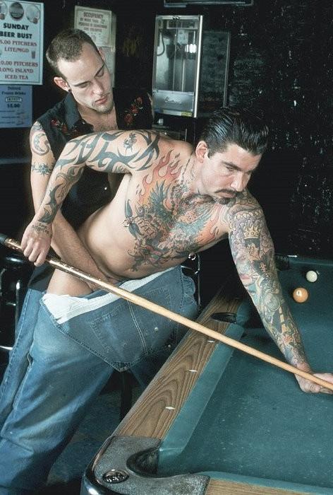 20P Tottooed muscles enjoy each others cock on a billiard table