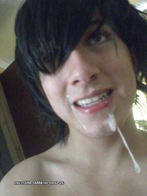 16P Pictures of sexy amateur hunks who got wild and kinky 