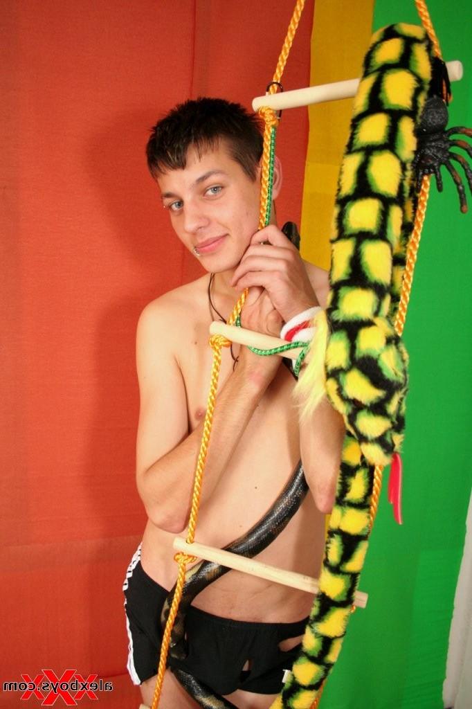 12P Hot gorgeous playful Gay Twink