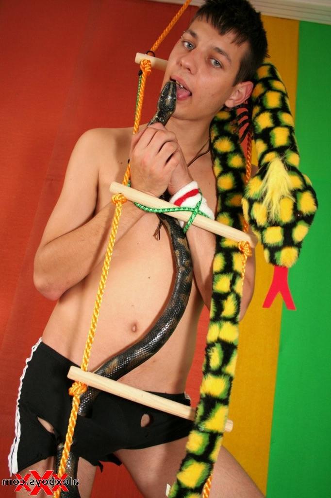 12P Hot gorgeous playful Gay Twink