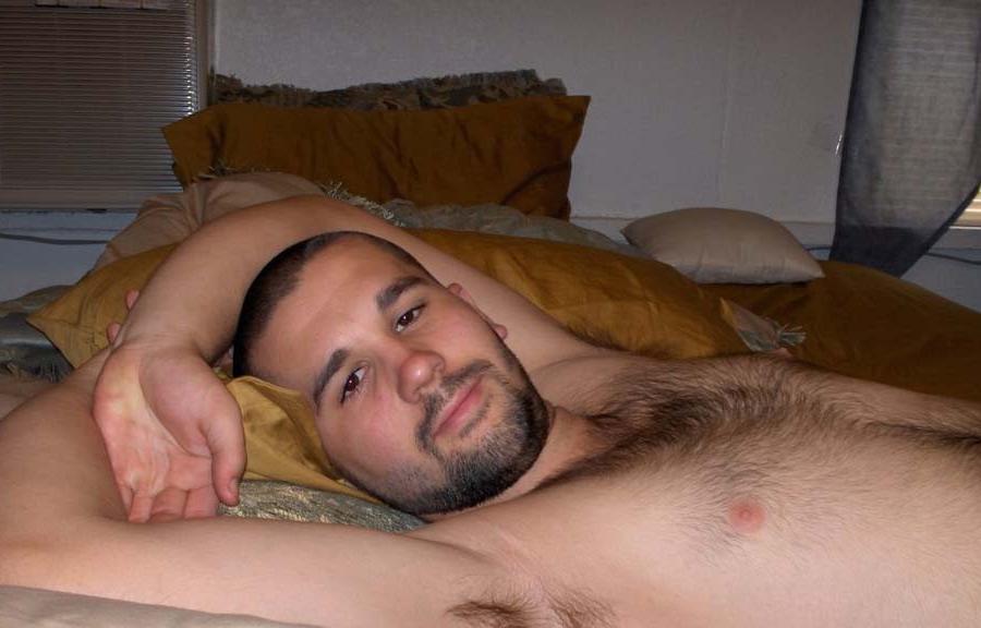 15P Picture gallery of hot selfpics of naked hunks 