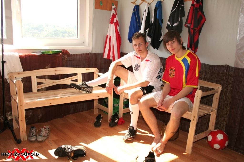 12P Cute smiling Teen Boy with huge cock