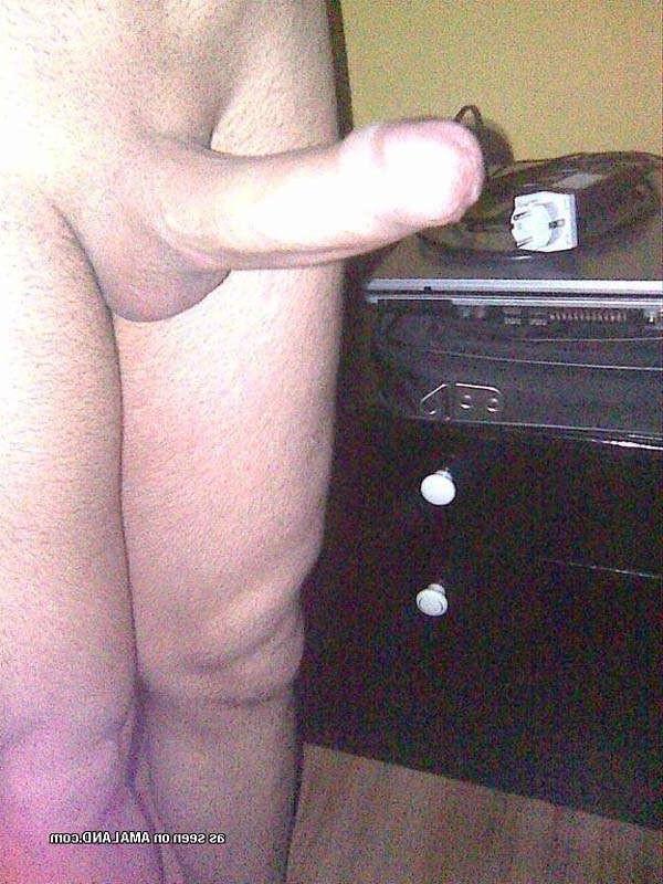 15P Pictures of an amateur hunk showing his hard cock 