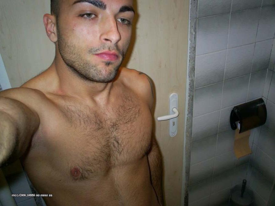 15P Pictures of an amateur hunk showing his hard cock 