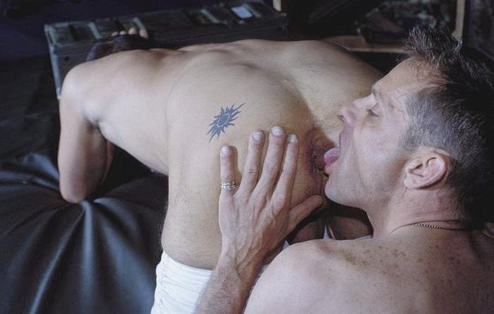 20P Two hot mature muscle dudes enjoy sucking and rimming delight