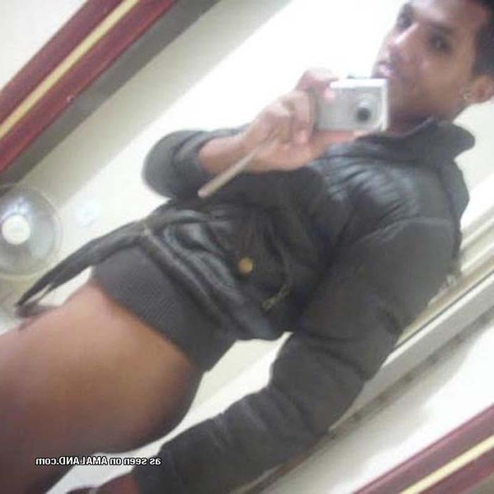 15P Mexican twink taking a pic of his dick in the mirror