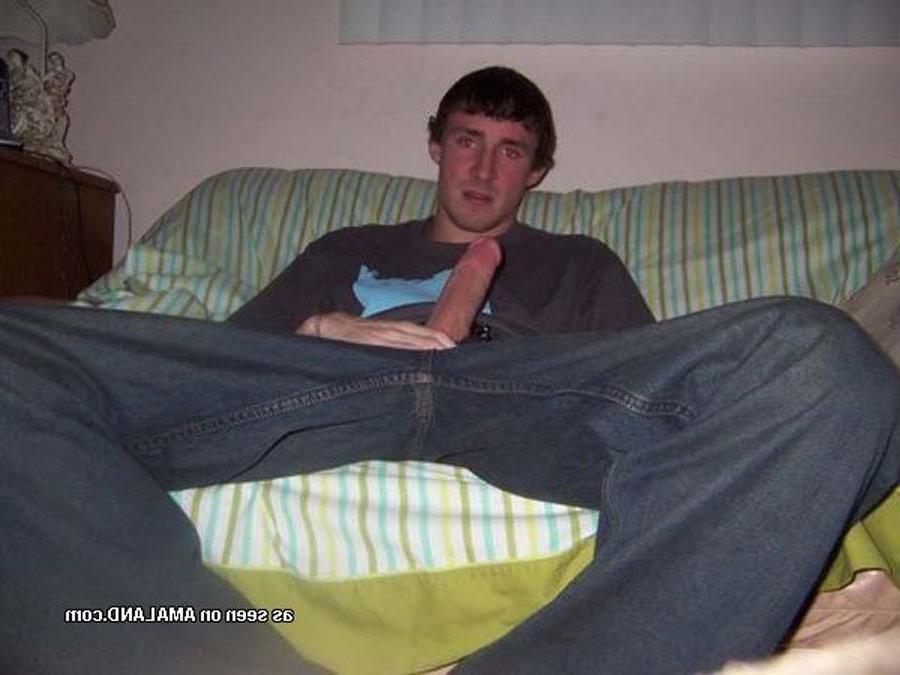 15P Two cool hunks self-shooting and showing off their stiff cocks