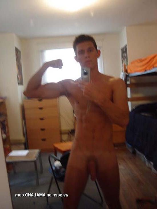 15P Two cool hunks self-shooting and showing off their stiff cocks