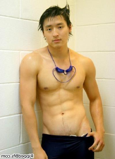 10P Hunk dude with nice upper body showing off his goodies