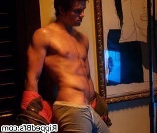10P Hunk dude with nice upper body showing off his goodies