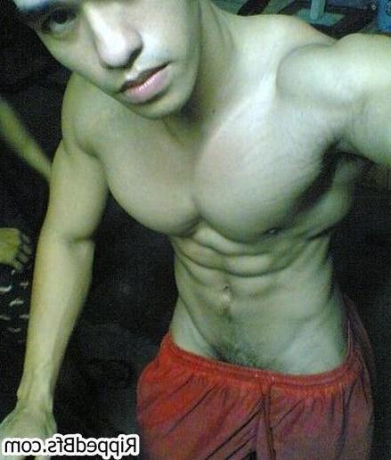 10P Handsome bfs with great muscular bodies showing it all