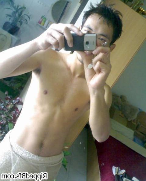 10P Handsome bfs with great muscular bodies showing it all