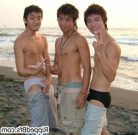 10P Muscular bfs likes showing their hot bodies on cam
