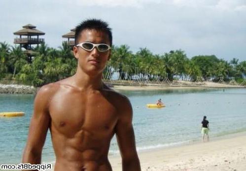 10P Good looking dude show up his six pack abs to the camera