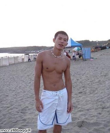 10P Good looking dude show up his six pack abs to the camera