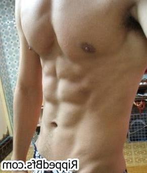 10P Mixed photos of hot and young muscular guys showing off