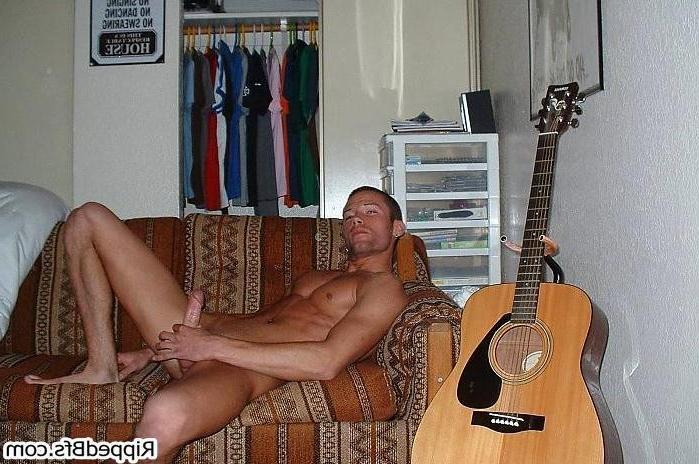 10P Good looking guys enjoy self shooting themselves naked