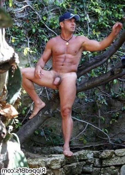 10P Hot bodies with big cocks are heating things up